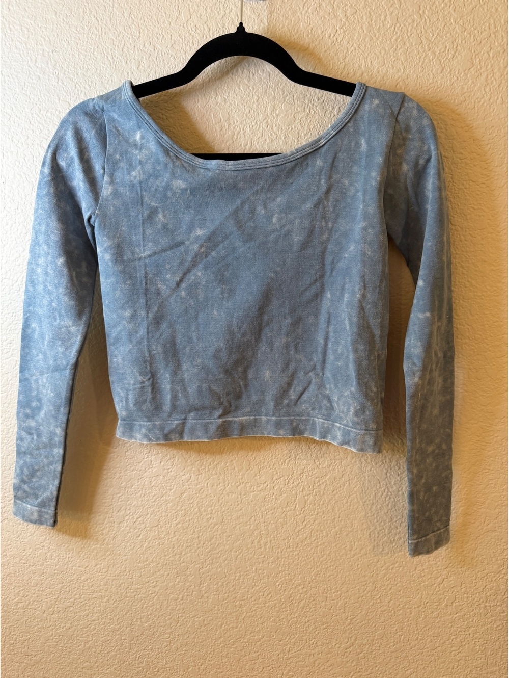 Lulus women’s small Wunder Train Long Sleeve Blue Crop Top
